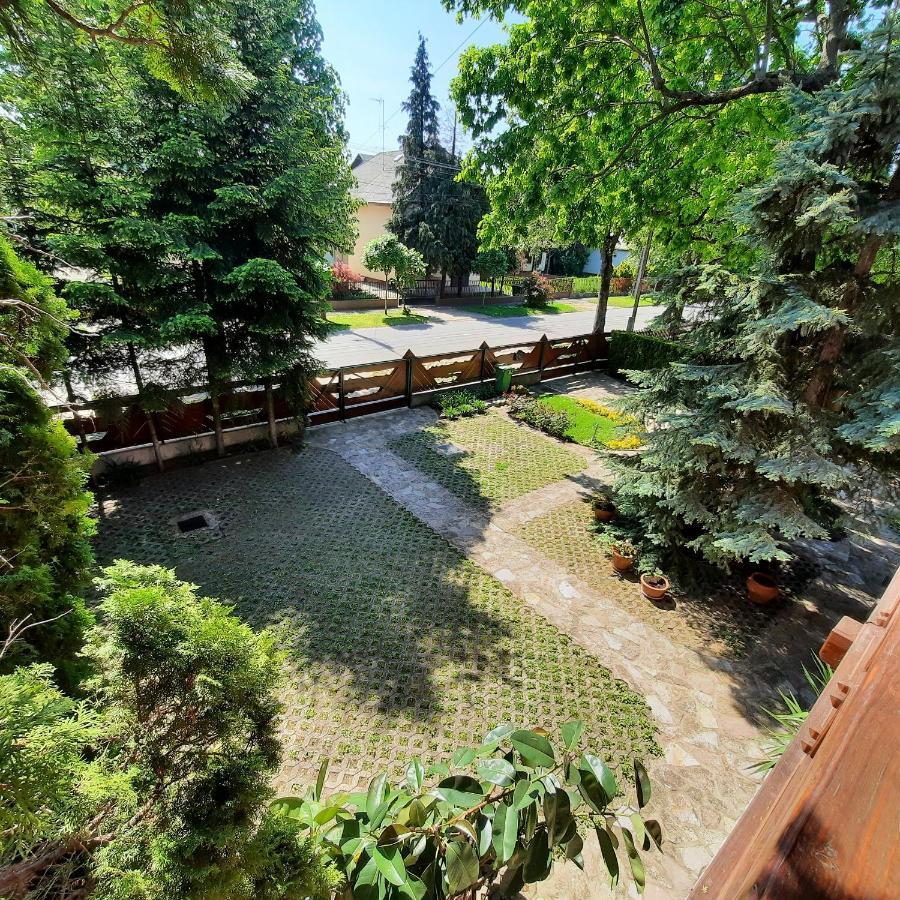 Toelgyes Apartment Hajdúszoboszló Buitenkant foto